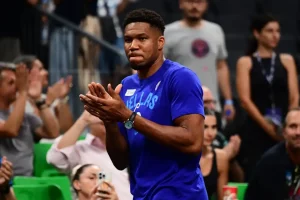 Ο Γιάννης Αντετοκούνμπο έκανε κάλεσμα στους φίλους της Εθνικής μπάσκετ ενόψει του τουρνουά Ακρόπολις