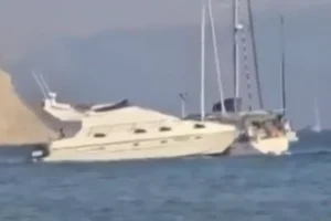 Γιοτ παρέσυρε ιστιοφόρα στην Κέρκυρα – Βίντεο από την πρόσκρουση στην Ερεικούσα