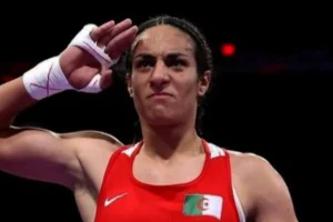 Η εντυπωσιακή αλλαγή της Ιμάν Κελίφ: Η εμφάνισή της έναν χρόνο μετά το Παρίσι και τις κατηγορίες για το φύλο της