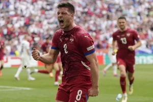 Στην Αθήνα για την ΑΕΚ ο Λούκα Γιόβιτς