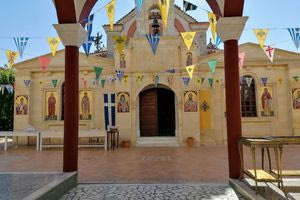 Παναγίες της Κρήτης: Στην Καλυβιανή συναντάς την Παναγία αλλά και την παιδική σου αθωότητα