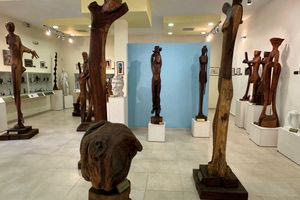 Το γλύπτη Γιάννη Κλινάκη (Πετρογιάννη) τίμησαν ο Δήμος Μαλεβιζίου, η Τοπική Κοινότητα Μαράθου και ο Πολιτιστικός Σύλλογος Μαράθου