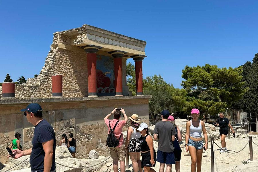 Η Ελένη Σαμαριτάκη στο Patris.gr: Η Κνωσός χάνει τουρίστες, ενώ η πρόσβαση παραμένει πρόβλημα