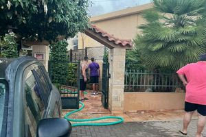 Κοκκίνη Χάνι: Αναστάτωση από φωτιά σε σπίτι (φωτογραφίες)