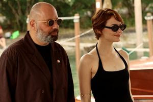 Γιώργος Λάνθιμος: Εμφανίστηκε με καρφίτσα στα χρώματα της Παλαιστίνης στο Φεστιβάλ Βενετίας