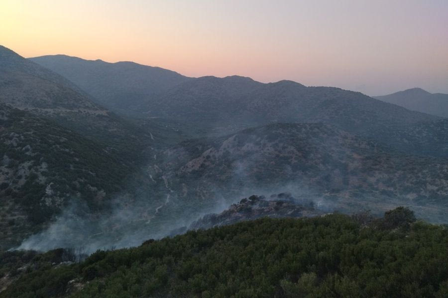 Συναγερμός για μεγάλη φωτιά στην περιοχή Ανδριανός Λασιθίου