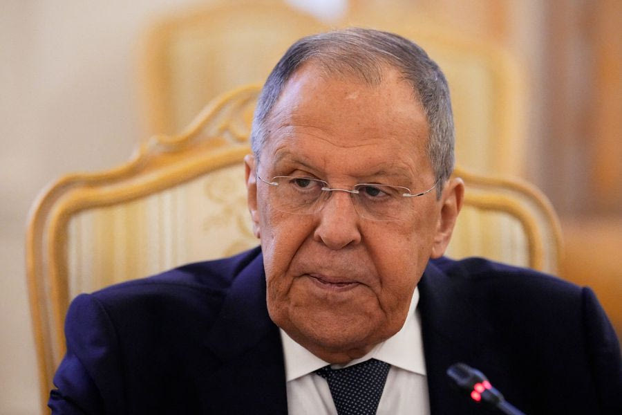 Λαβρόφ: Οι Ευρωπαίοι υπονομεύουν την πρόοδο ΗΠΑ και Ρωσίας για την Ουκρανία – Ζήτημα η «νομιμότητα» του Ζελένσκι