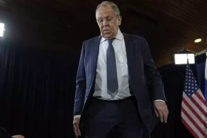 Λαβρόφ: «Οι εδαφικές αλλαγές αποτελούν πολύ συχνά αναπόσπαστο στοιχείο μιας συμφωνίας»