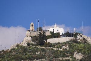 Απίστευτο ατύχημα στον Λυκαβηττό: Νεαρός τουρίστας έπεσε στο κενό