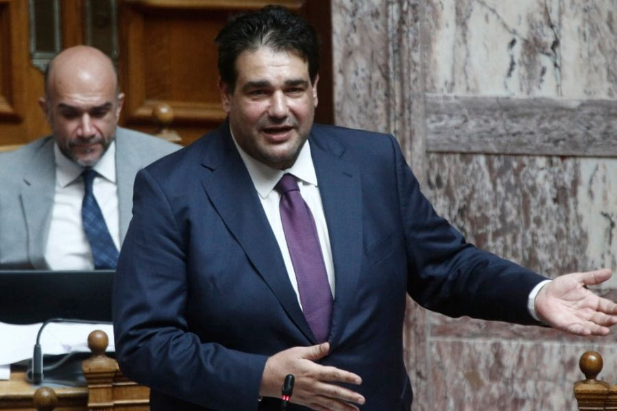 Βουλή: Υπερψηφίστηκε το νομοσχέδιο για το πειθαρχικό δίκαιο στο δημόσιο