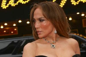 H Τζένιφερ Λόπεζ «έφαγε πόρτα» σε κατάστημα της Chanel στην Κωνσταντινούπολη επειδή… δεν την αναγνώρισαν – Πώς τους «εκδικήθηκε»