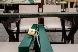 Λουκέτο σε επιχειρήσεις εστίασης σε Ηράκλειο και Χανιά από την ΑΑΔΕ