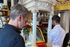 Κυριάκος Μητσοτάκης: Στην Παναγιά της Τήνου με τον Τζόκοβιτς