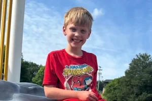 Δολοφόνησε και έθαψε τον 10χρονο γιο της και μετά … τον έψαχνε!