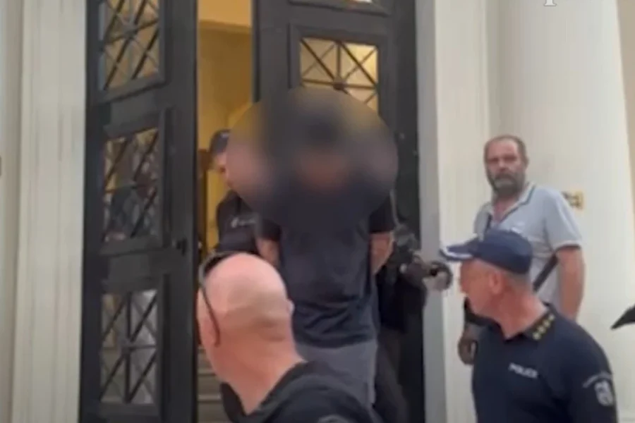 Πάτρα: «Ήταν στο Γηροκομειό ως εθελοντής για να σβήσει φωτιά» λένε οι δικηγόροι του 25χρονου που κατηγορείται για εμπρησμό