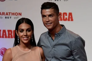 Βάζει την …κουλούρα ο Κριστιάνο Ρονάλντο