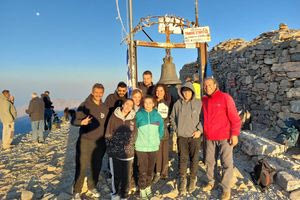 Νυχτερινή ανάβαση στον Ψηλορείτη – Όταν οι παρέες γράφουν ιστορία