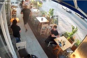 Εργαζόμενος σε ψησταριά έσωσε πελάτη από πνιγμό