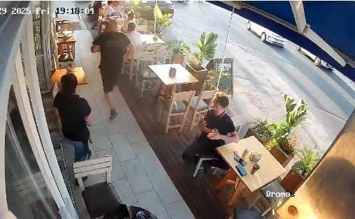 Εργαζόμενος σε ψησταριά έσωσε πελάτη από πνιγμό
