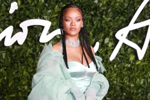 Είκοσι χρόνια στη μουσική βιομηχανία έκλεισε η Ριάνα