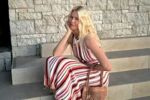 Στην Ελλάδα ξανά για διακοπές η Κλόντια Σίφερ