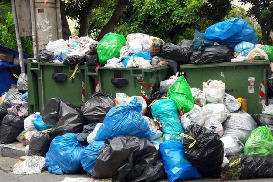 Η ζημιά στην ανακύκλωση «πνίγει» με σκουπίδια το Ηράκλειο – Τι λένε Δήμος και δημοτικοί υπάλληλοι