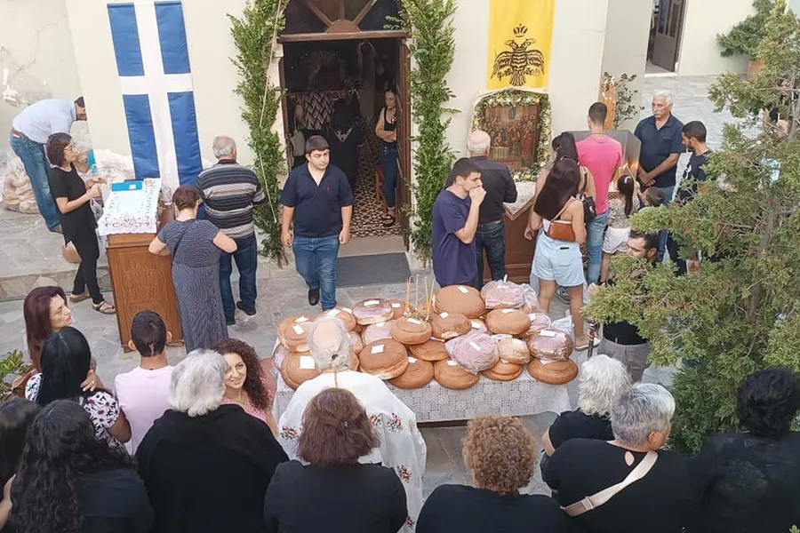 Δεκαπενταύγουστος στον Στείρωνα με Κρητικό γλέντι