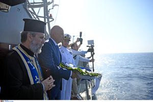 Επιμνημόσυνη δέηση για τους νεκρούς από τον τορπιλισμό του καταδρομικού «Έλλη» (φωτογραφίες)