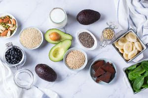 Η «άγνωστη» βιταμίνη που χαρίζει μακροζωία – 10 τροφές που την περιέχουν