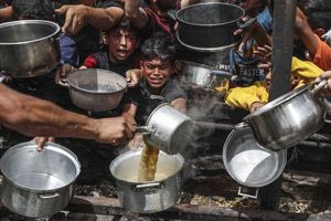 Λωρίδα της Γάζας: Η Ισπανία έριξε από αέρος 12 τόνους τροφίμων