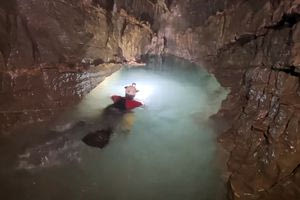 Κατάδυση στο βαθύτερο σπήλαιο της Ελλάδας – Βουτιά στα 1.100 μέτρα στον Γουργούθακα, δείτε βίντεο