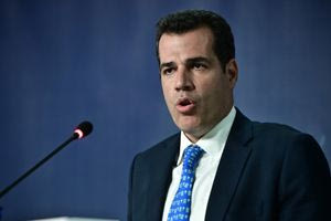 Πλεύρης στο BBC: «Η Κρήτη δεχόταν μία, δύο, τρεις χιλιάδες ανθρώπους την ημέρα»