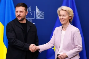 Κοινές δηλώσεις φον ντερ Λάιεν-Ζελένσκι: Μόνο η Ουκρανία μπορεί να αποφασίζει για τα σύνορά της – Σημαντικές οι εγγυήσεις ασφαλείας και από τις ΗΠΑ