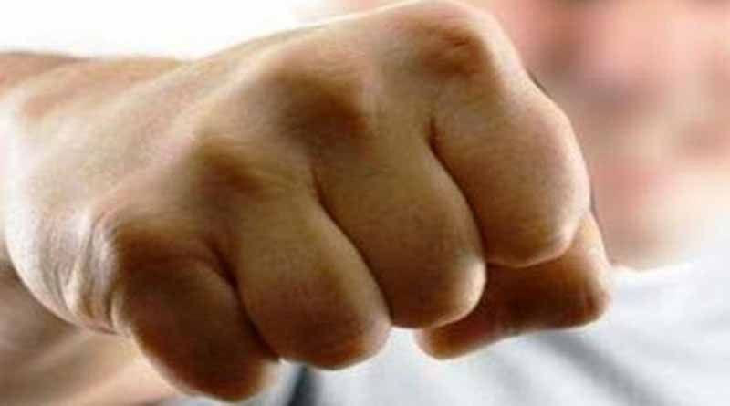 Κύπρος: Ελληνοκύπριοι και Κούρδοι έπαιξαν άγριο ξύλο στη μέση του δρόμου (video)