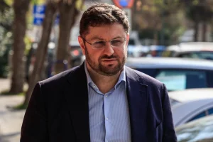 K. Ζαχαριάδης: Με Μητσοτάκη μέχρι και το σουβλάκι έγινε είδος πολυτελείας