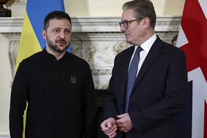 Πόλεμος στην Ουκρανία: Ζελένσκι και Στάρμερ επικροτούν την προθεσμία που έδωσε ο Τραμπ στην Ρωσία