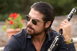 Ο Άρης Μουγκοπέτρος υποδέχτηκε το φθινόπωρο με μια ανάρτηση: «Αυτή η χρονιά μόνο χαμόγελα δεν μου έφερε»