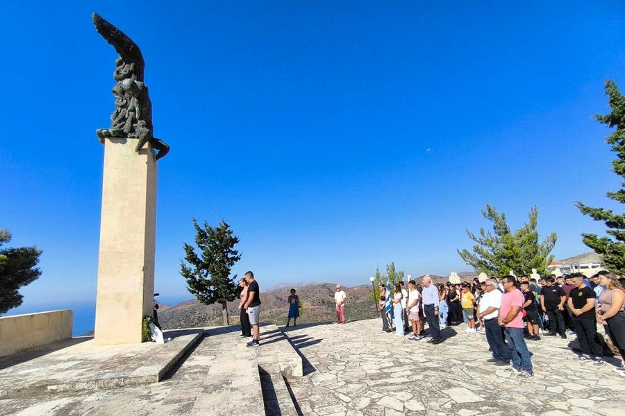 Συγκίνησαν οι μαθητές στην εκδήλωση για το Ολοκαύτωμα της Βιάννου