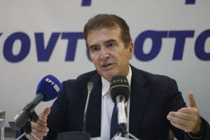 Μήνυση Χρυσοχοΐδη στον μαστροπό που συνελήφθη από το «ελληνικό FBI» – Η σκοτεινή δράση του «κοντού»