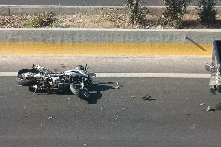 Τροχαίο στον ΒΟΑΚ – Μηχανάκι συγκρούστηκε με αγροτικό