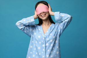 Μακροζωία: Επτά πράγματα που μπορούμε να κάνουμε κάθε βράδυ για να γεράσουμε καλά