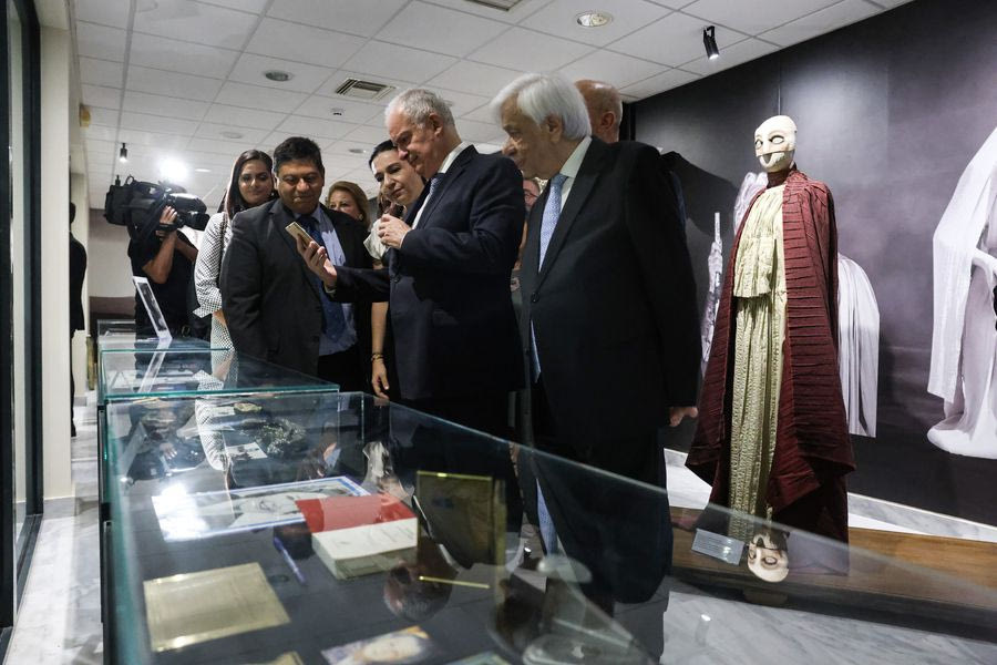 Ο ΠτΔ Κωνσταντίνος Τασούλας εγκαινίασε το Μουσείο Άννας Συνοδινού στο Λουτράκι