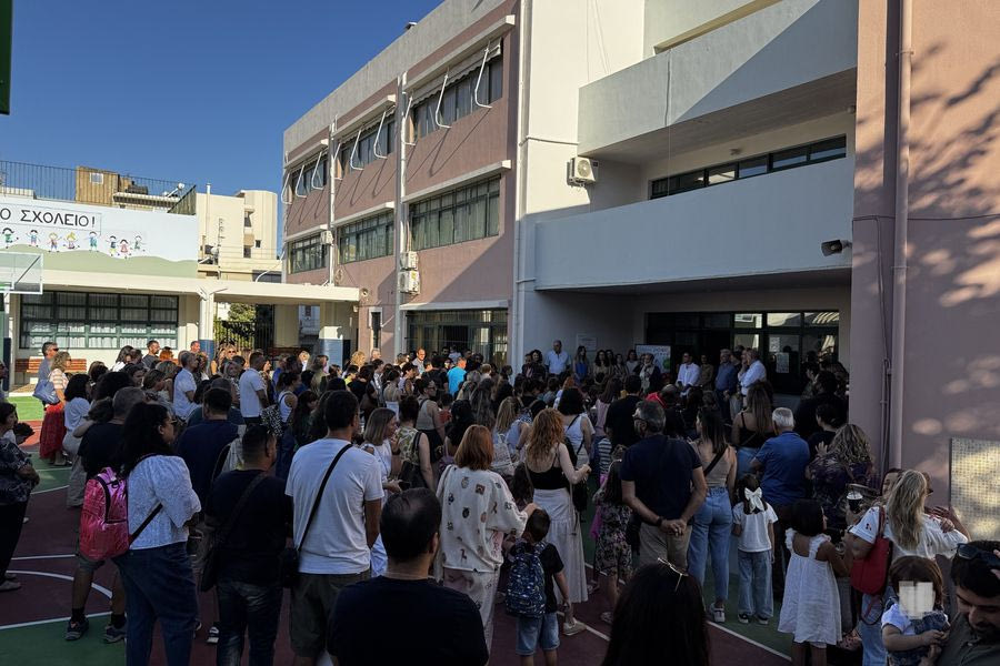 Ηράκλειο: Με καλούς οιωνούς ξεκινά η νέα σχολική χρονιά (βίντεο)