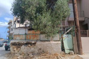 Ένα εγκαταλειμμένο σπίτι-εστία μόλυνσης στην Ανάληψη