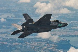 Πολωνία: Απογειώνει εσπευσμένα μαχητικά αεροσκάφη – Μαζική επίθεση της Ρωσίας στην Ουκρανία