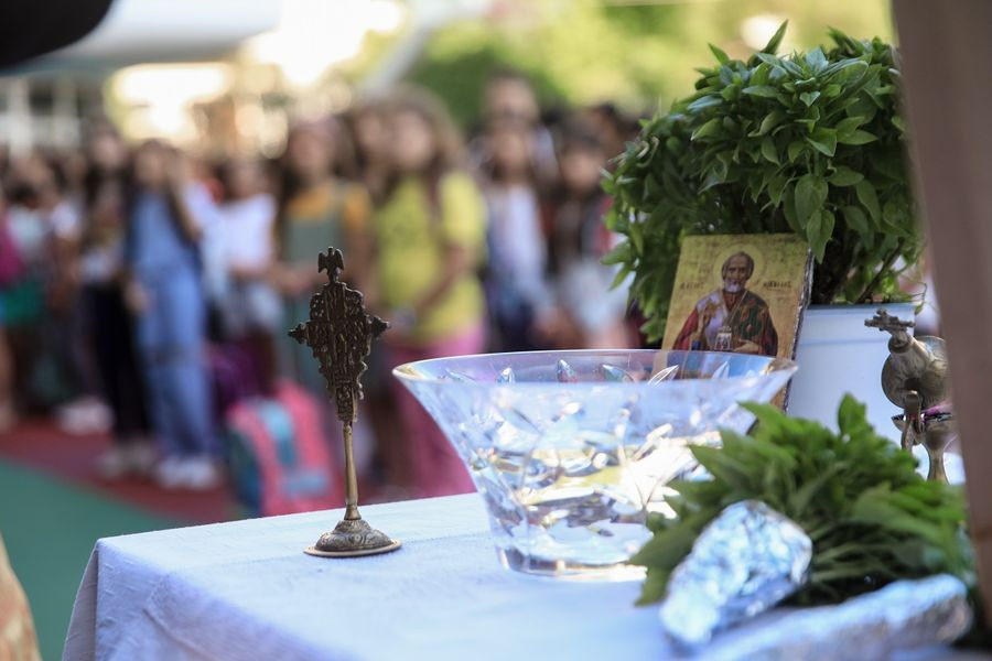 “Πρώτο κουδούνι” με αλλαγές στα σχολεία – Τι “φέρνει” η νέα χρονιά