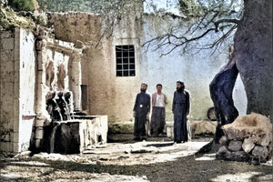 Κρήνη στην είσοδο της Ιεράς Μονής Βροντησίου