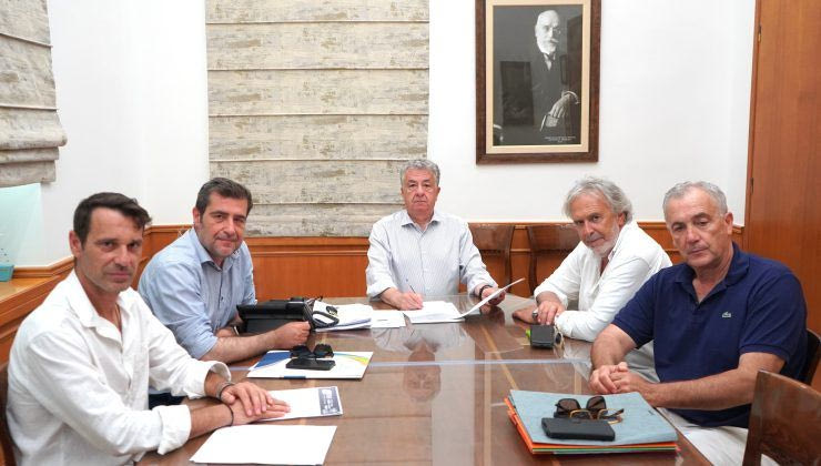 Λασίθι: Με χρηματοδότηση της Περιφέρειας Κρήτης η συντήρηση-ανακατασκευή των γηπέδων τένις του Ομίλου Αντισφαίρισης Σητείας