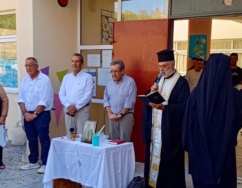 Χερσόνησος: Παρουσία της Δημοτικής Αρχής οι αγιασμοί στις σχολικές μονάδες