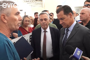 Με συνθήματα και αποδοκιμασίες υποδέχτηκαν τον υπουργό Υγείας στο νοσοκομείο Αλεξανδρούπολης